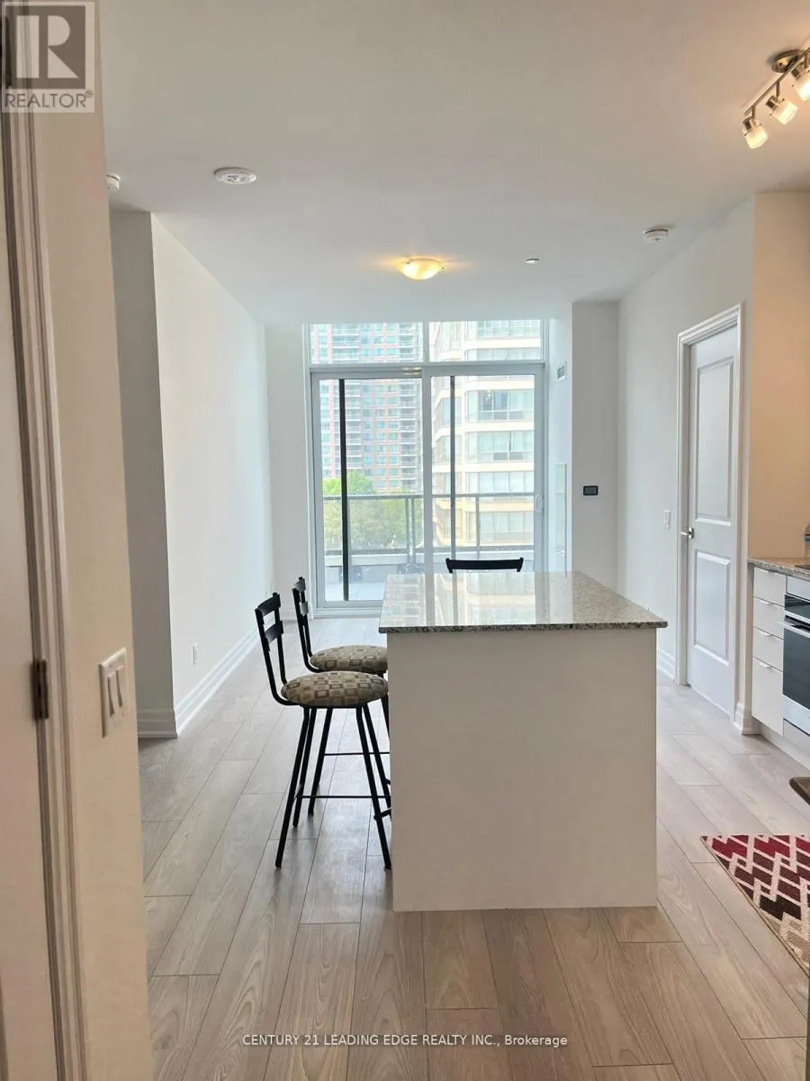 507 - 36 ELM DRIVE