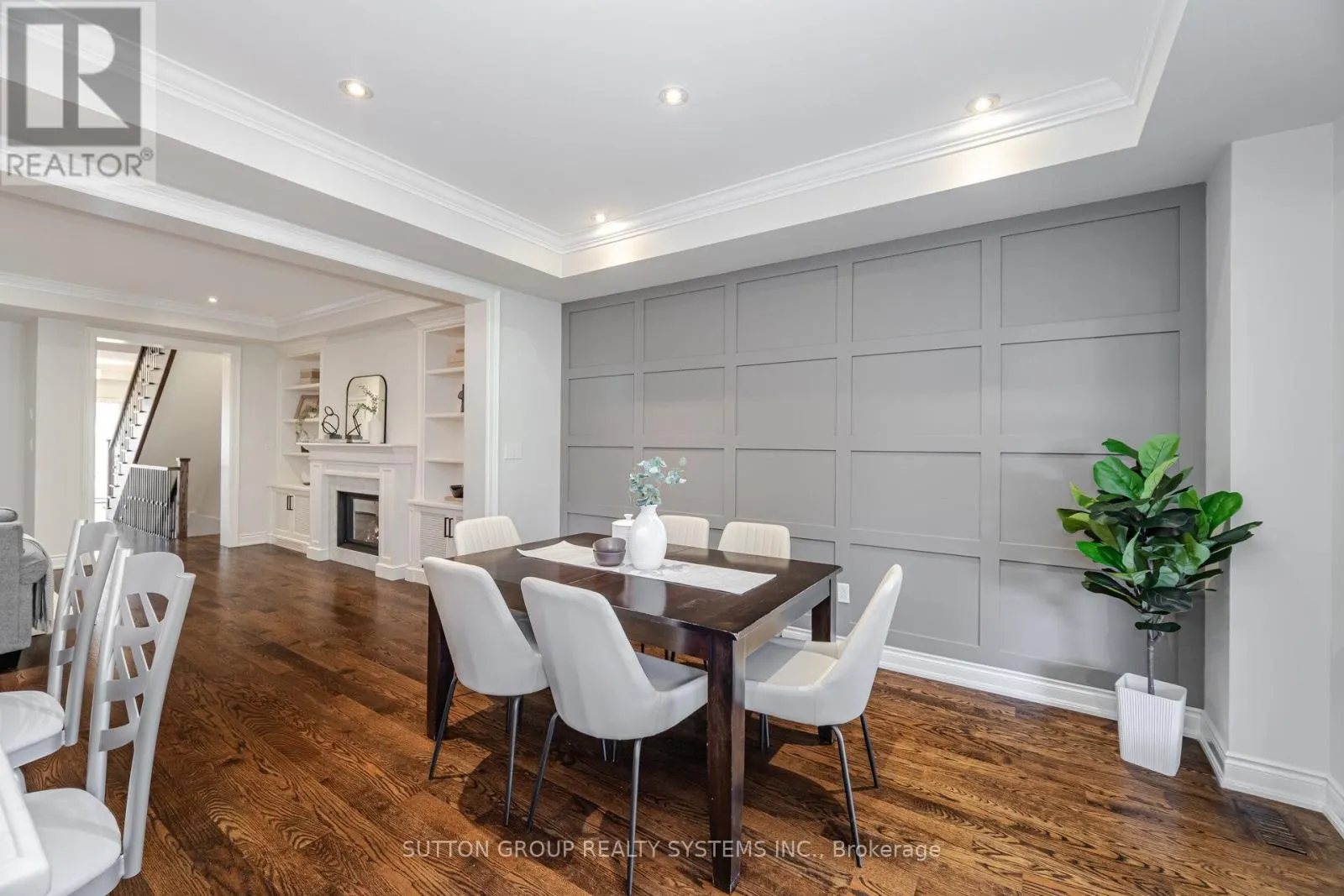 9 IROQUOIS AVENUE
