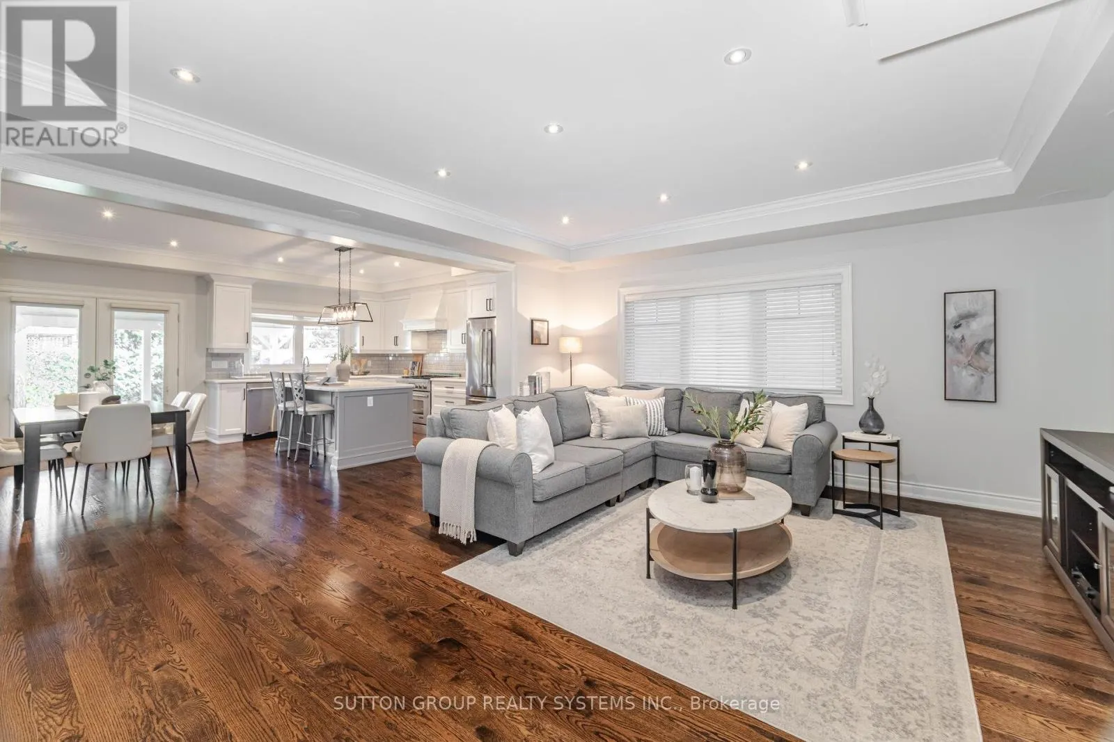 9 IROQUOIS AVENUE