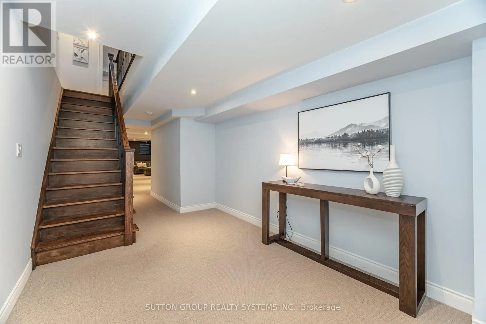 9 IROQUOIS AVENUE