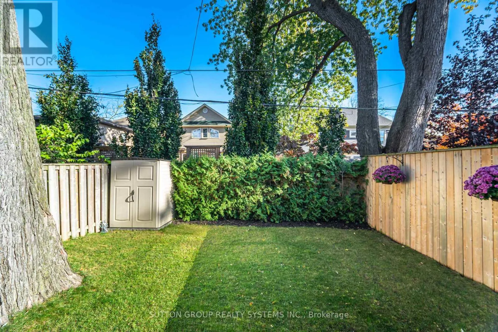 9 IROQUOIS AVENUE