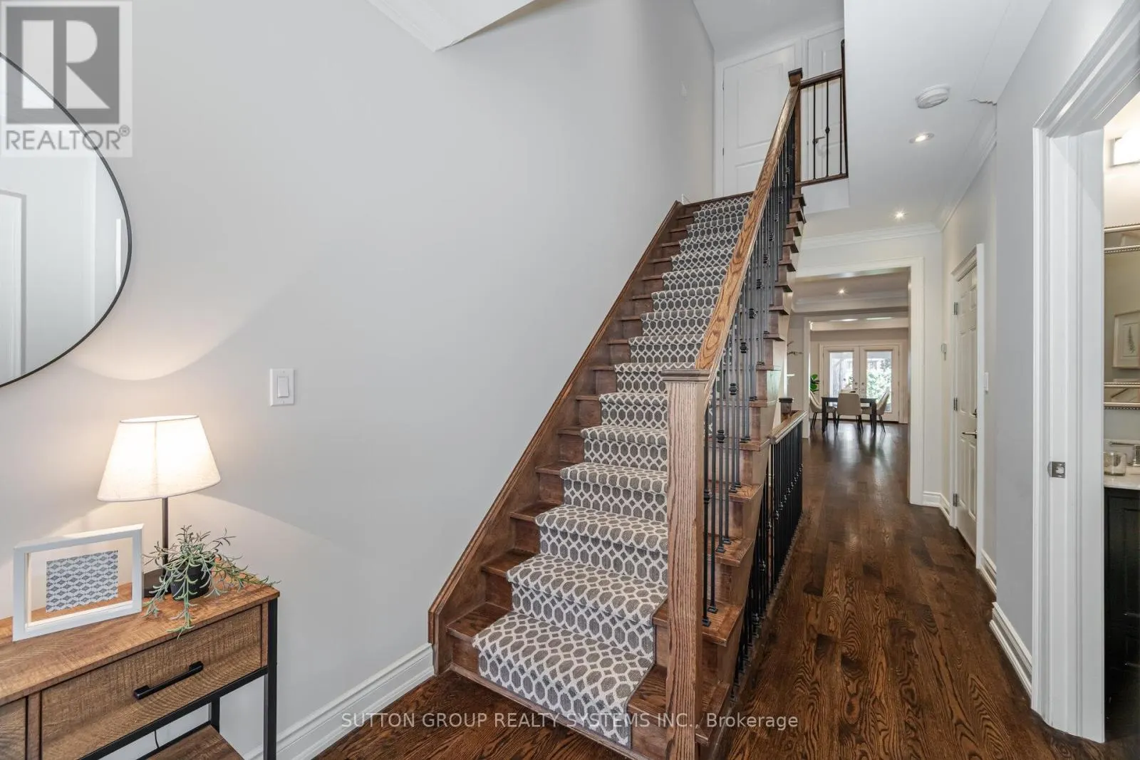 9 IROQUOIS AVENUE