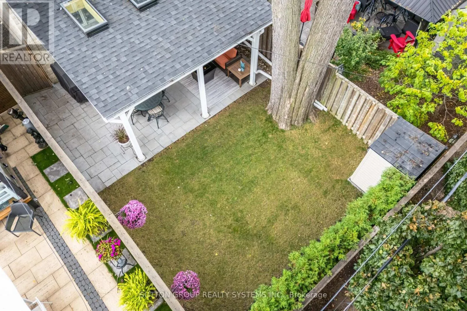 9 IROQUOIS AVENUE