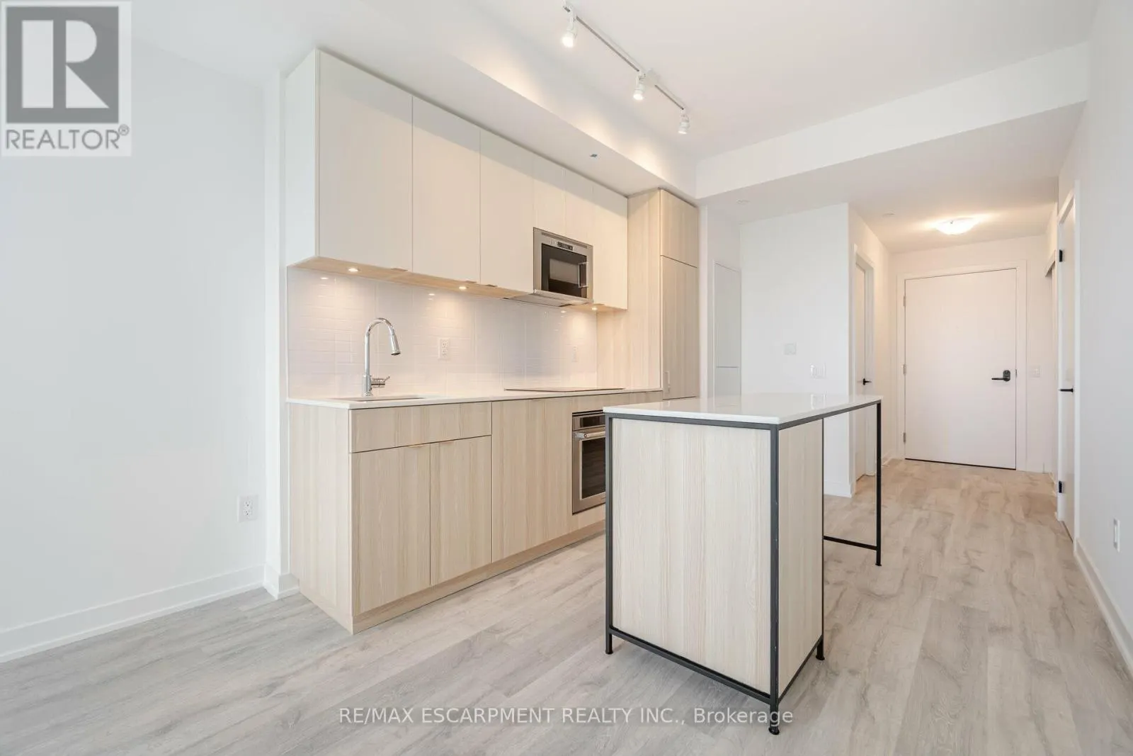 1411 - 220 MISSINNIHE WAY