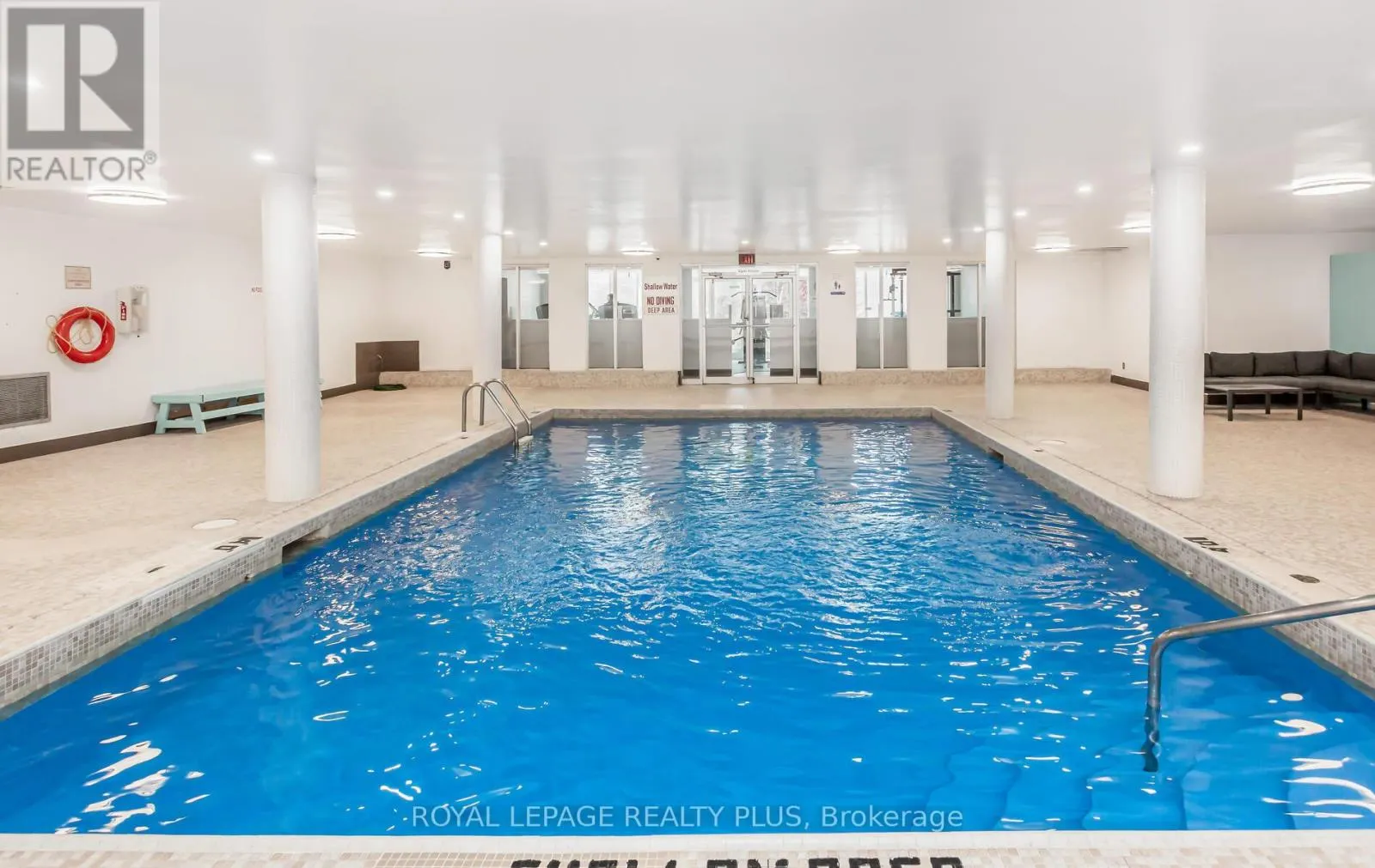 301 - 3025 THE CREDIT WOODLANDS