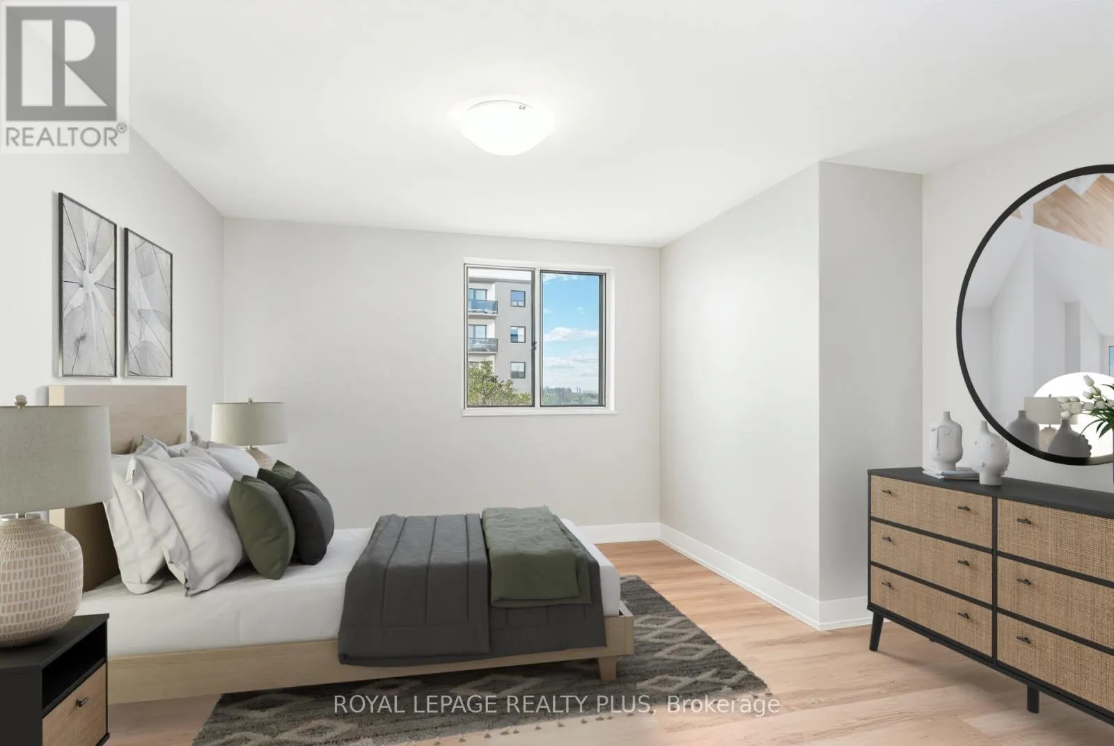 301 - 3025 THE CREDIT WOODLANDS