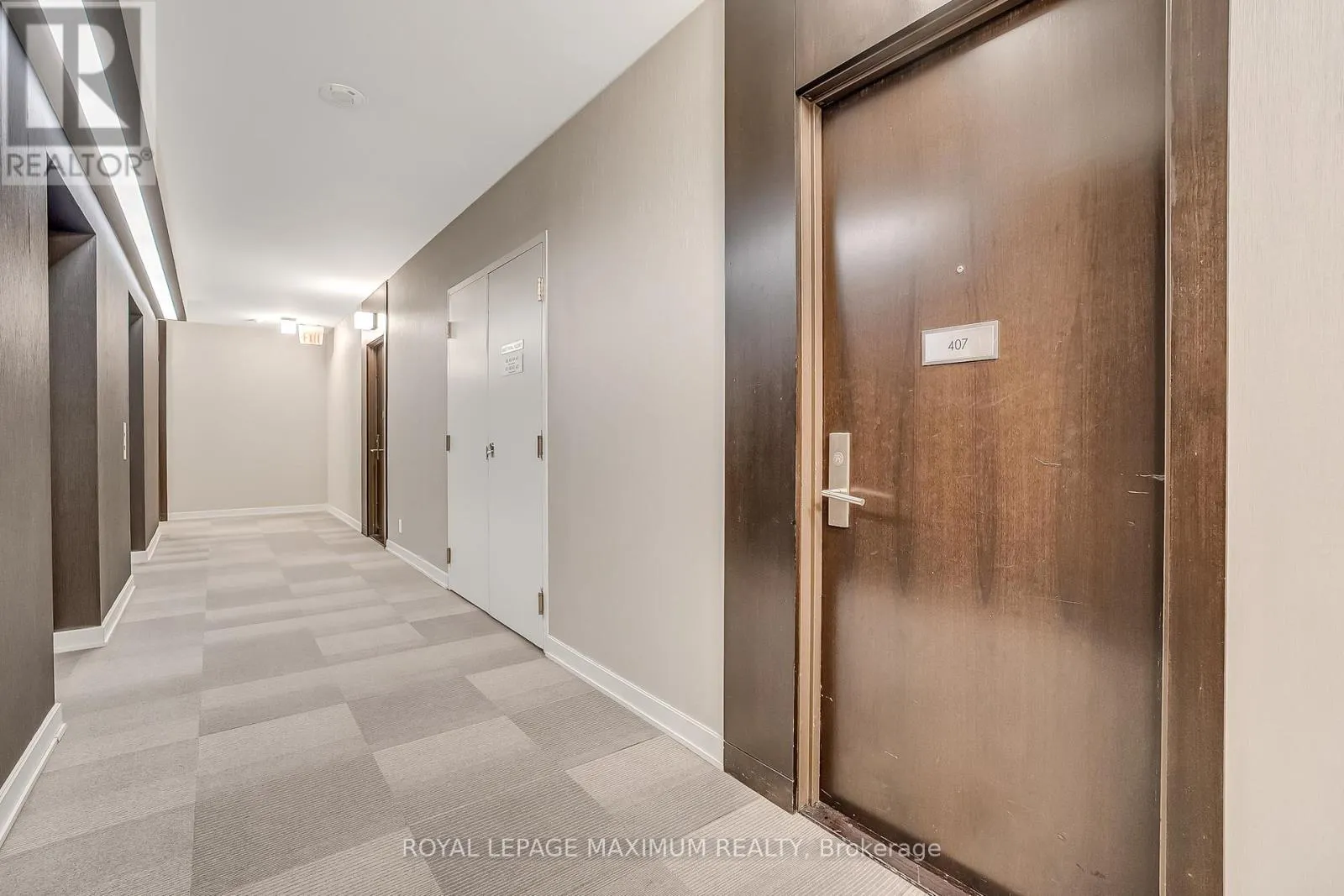 407 - 60 ABSOLUTE AVENUE