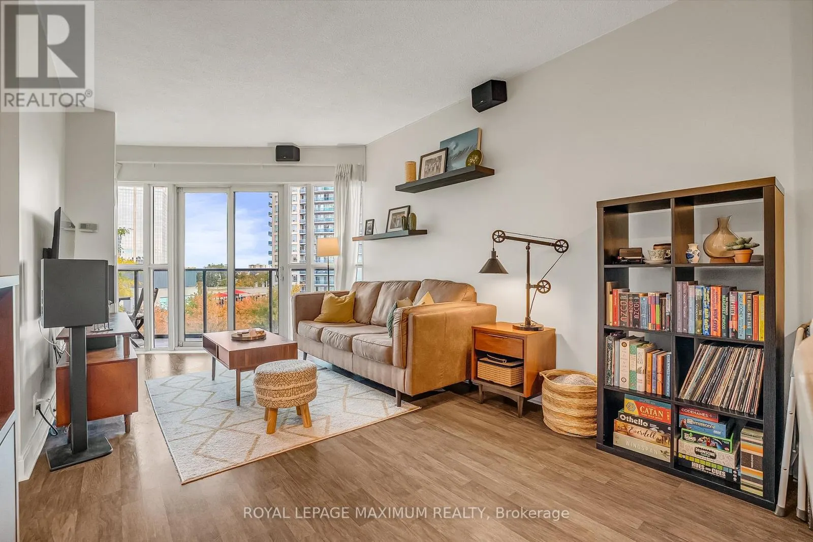 407 - 60 ABSOLUTE AVENUE