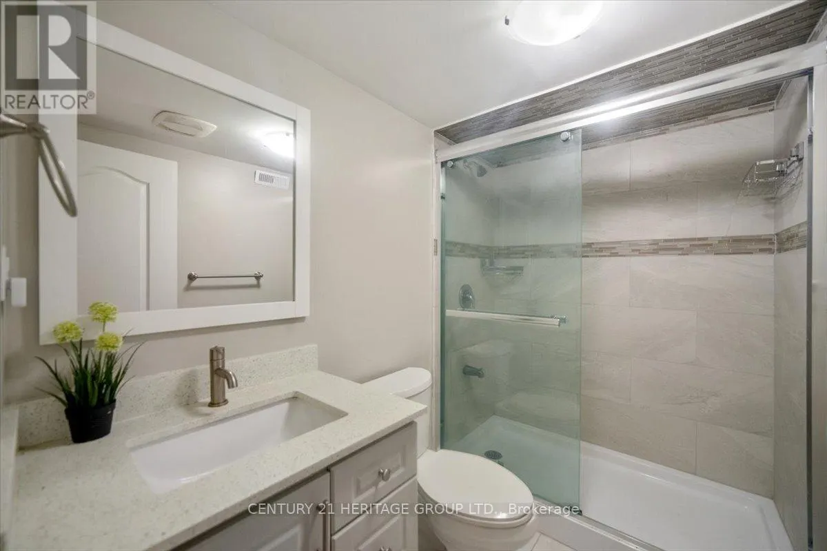 3954 COACHMAN CIRCLE