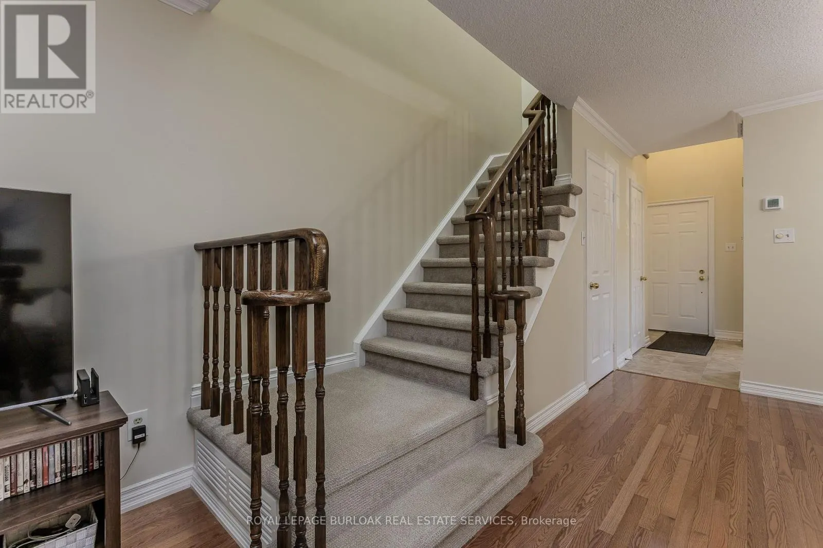 5 - 2390 WOODWARD AVENUE