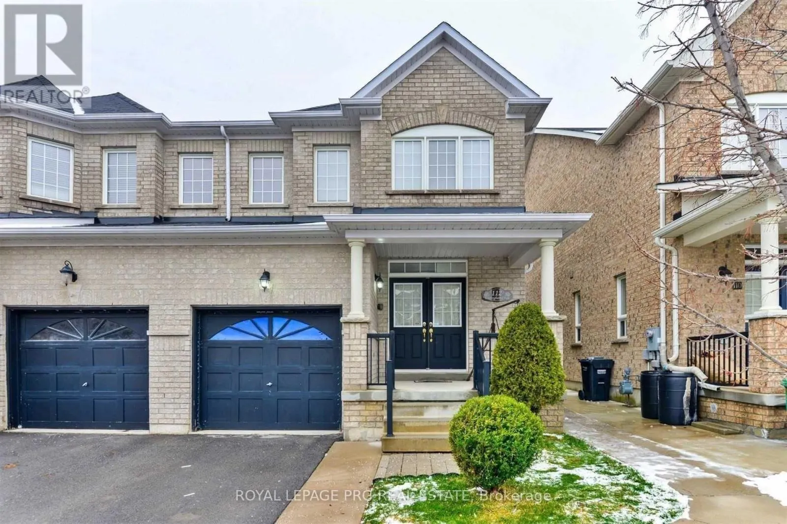 112 EVERINGHAM CIRCLE