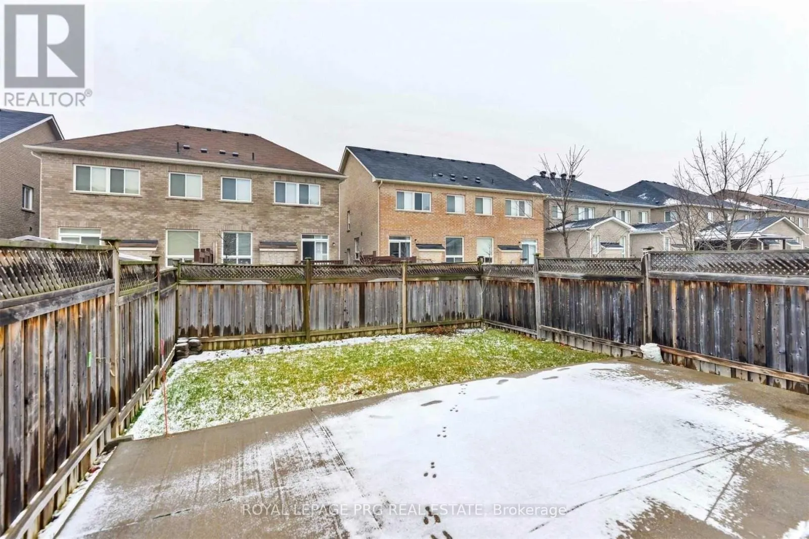 112 EVERINGHAM CIRCLE