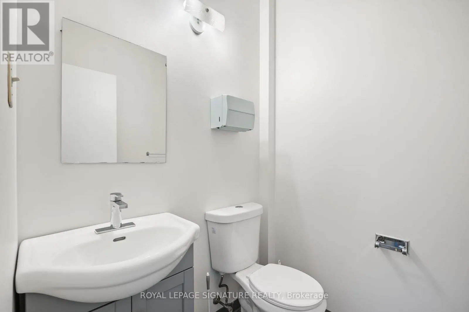 14 - 2285 DUNWIN DRIVE