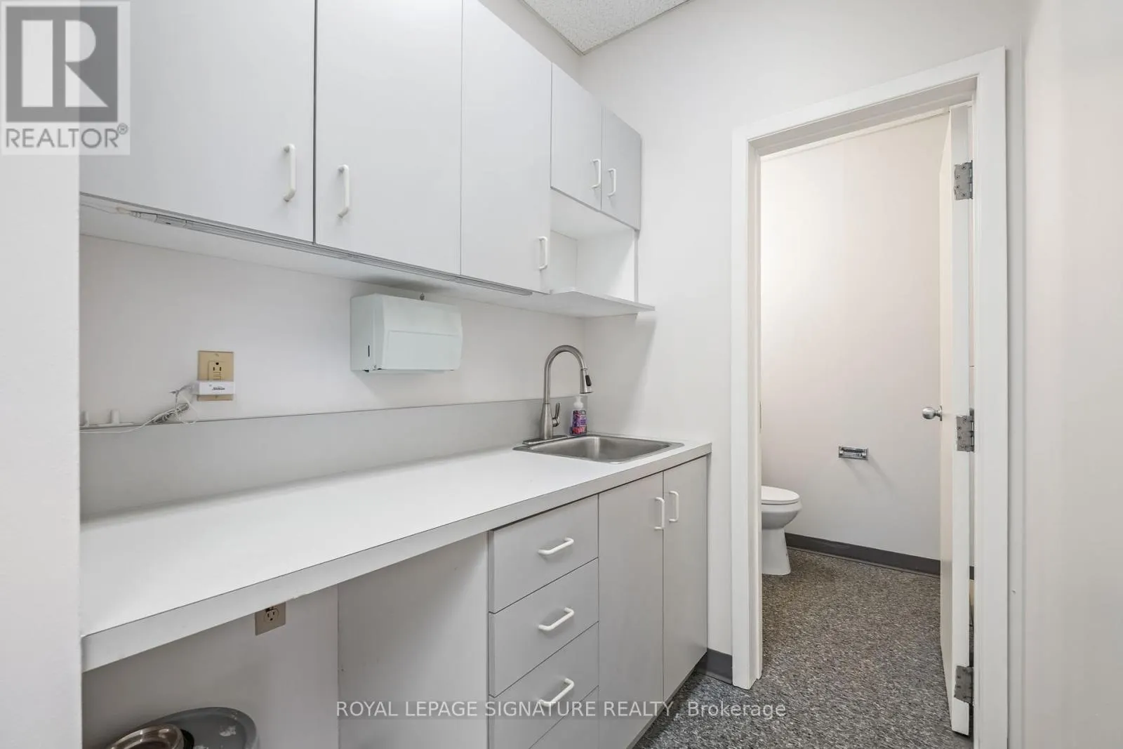 14 - 2285 DUNWIN DRIVE