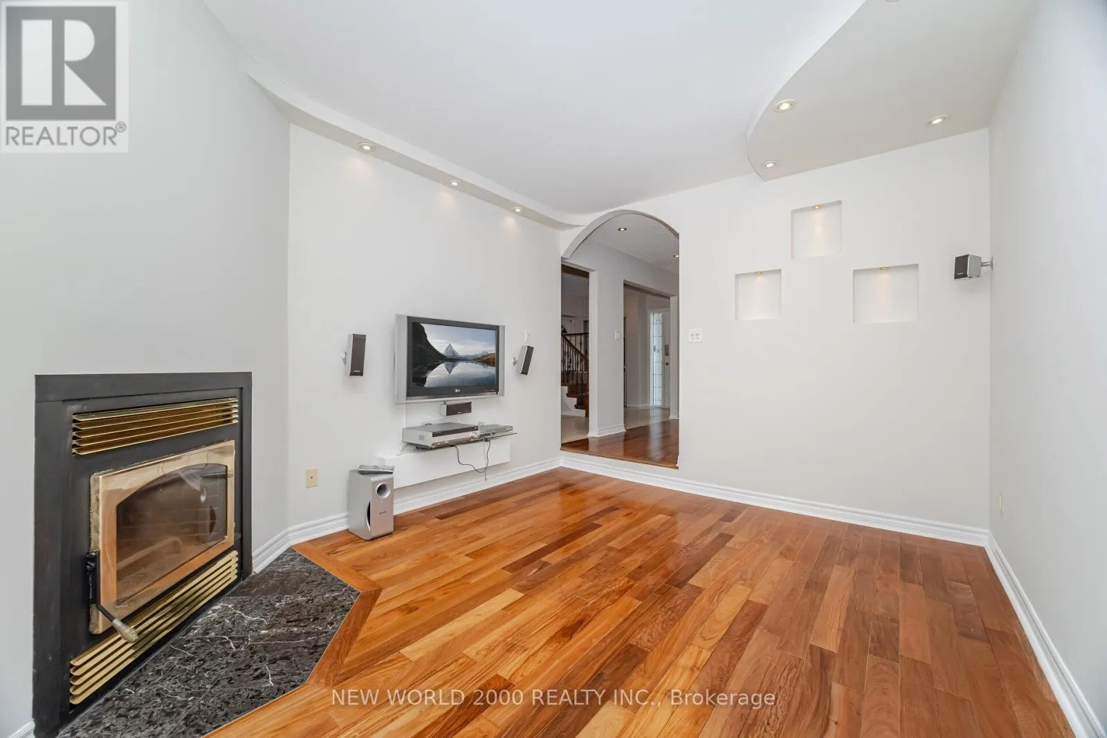 7221 DANTON PROMENADE