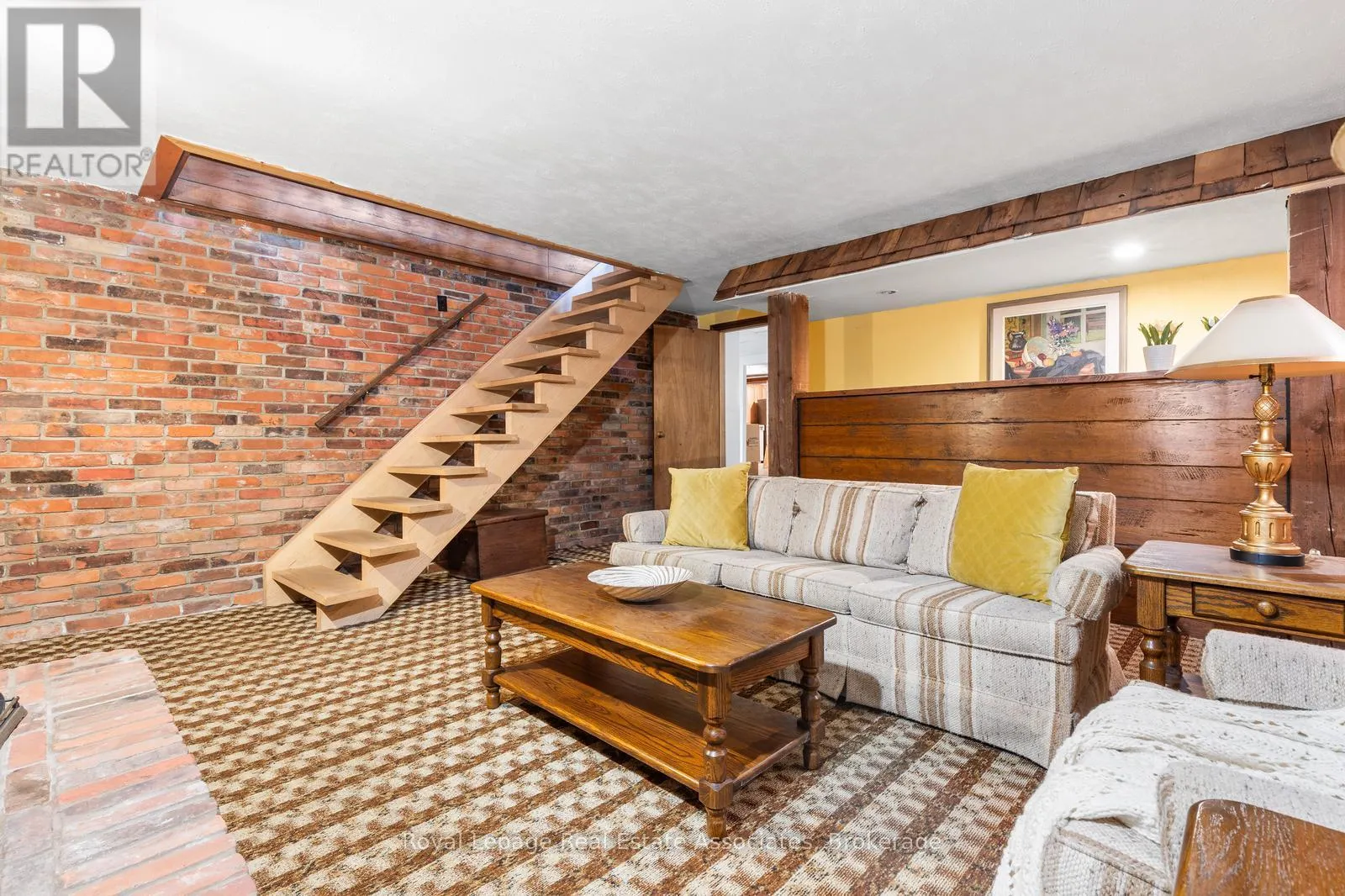 2235 BENNINGTON GATE