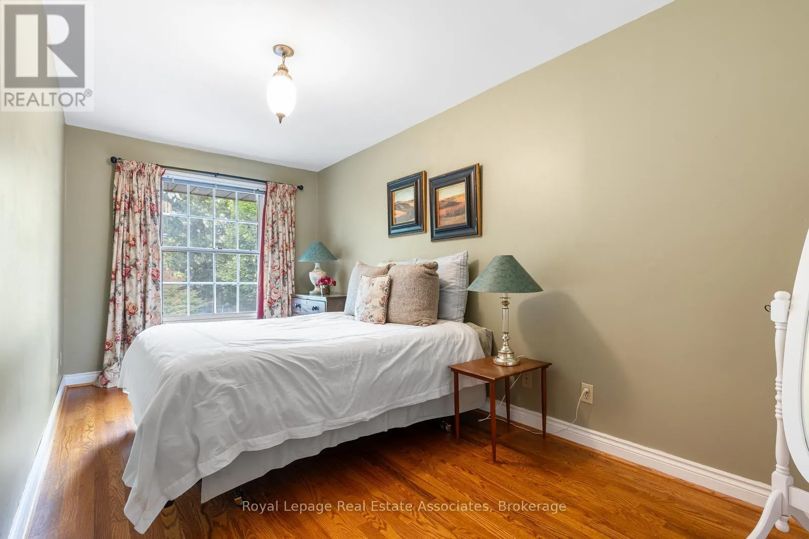 2235 BENNINGTON GATE