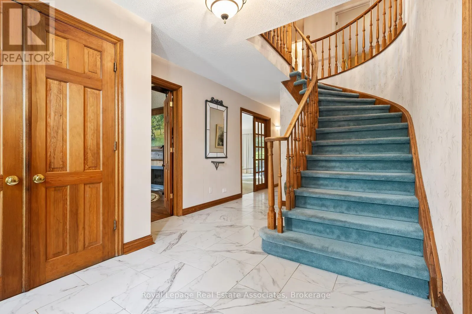 2235 BENNINGTON GATE
