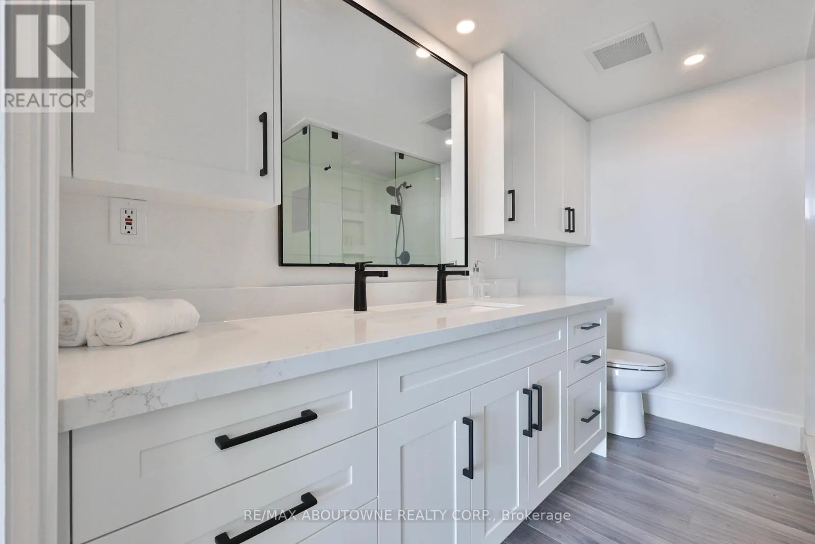 1103 - 415 LOCUST STREET