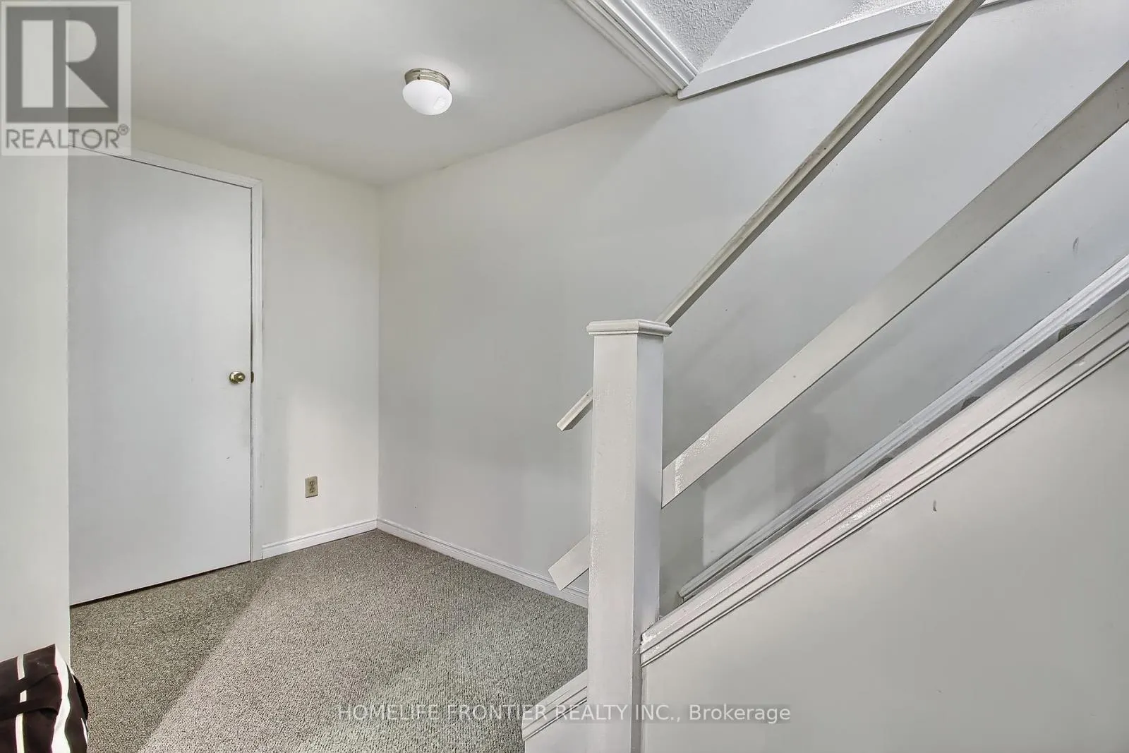 256 ROSS LANE