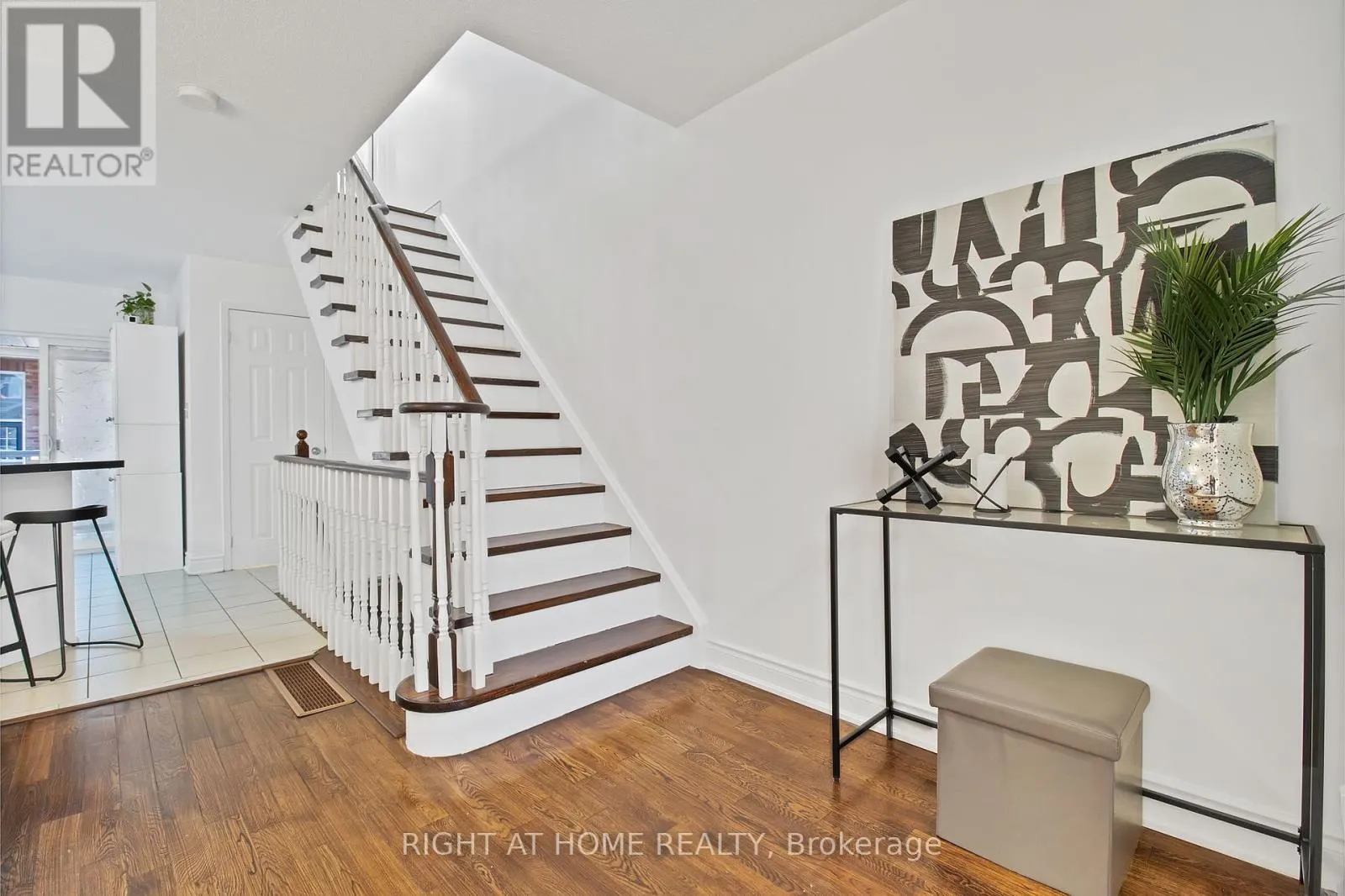 31 JUDY SGRO AVENUE
