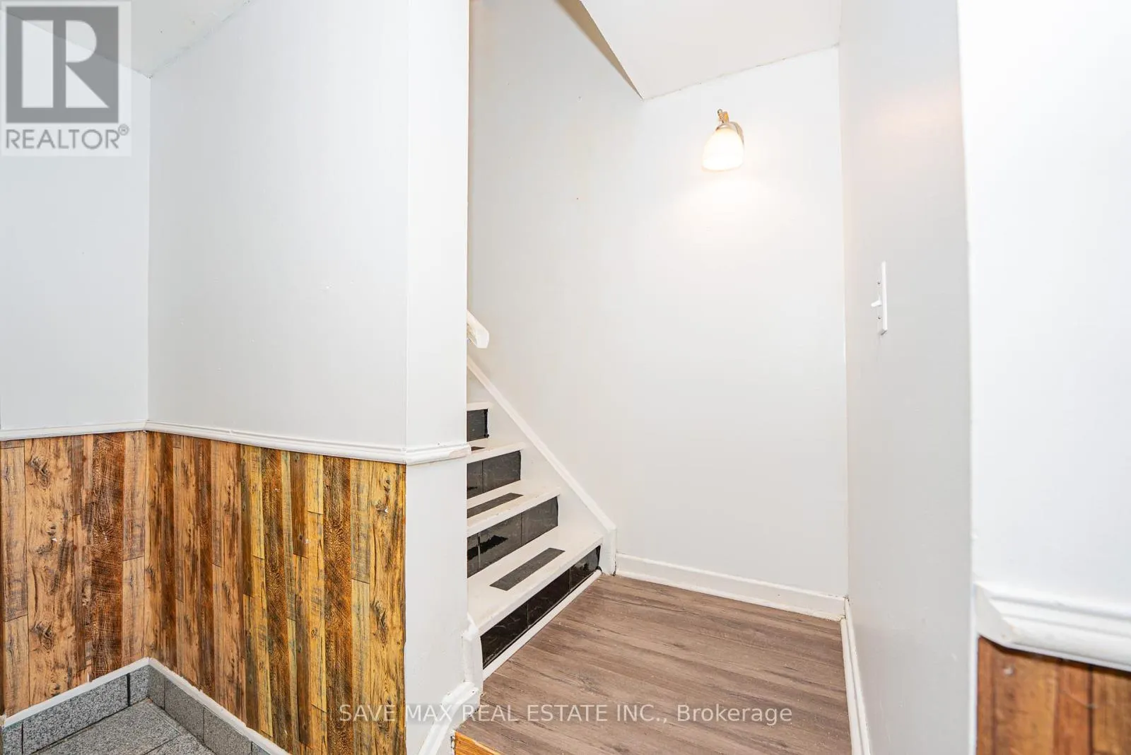 20 - 2301 DERRY ROAD W