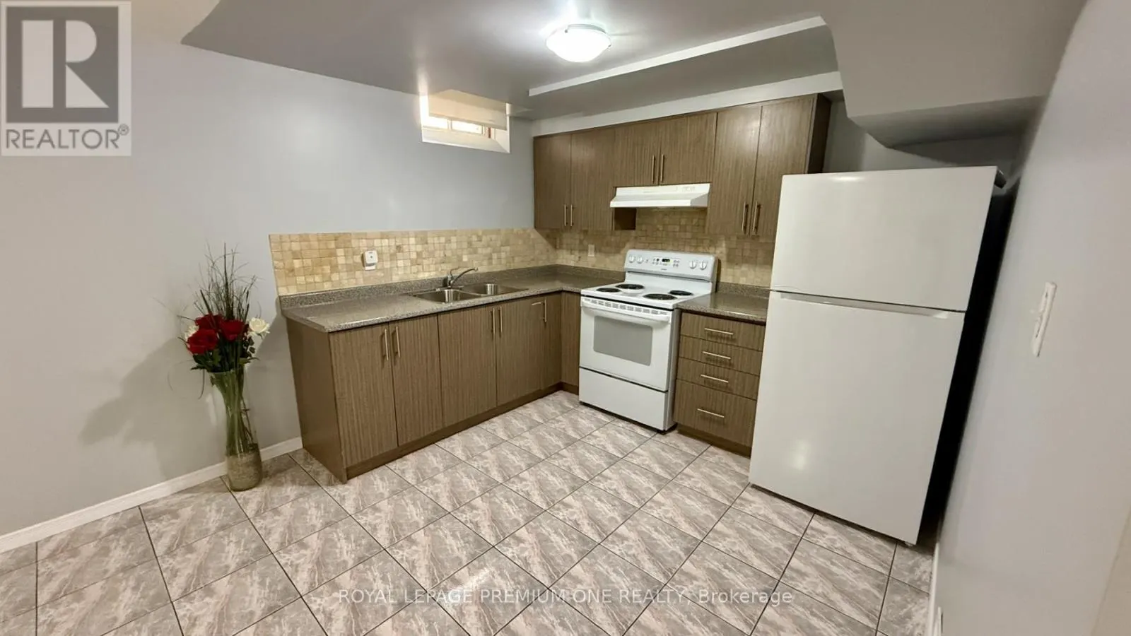 LOWER - 4436 GRASSLAND CRESCENT