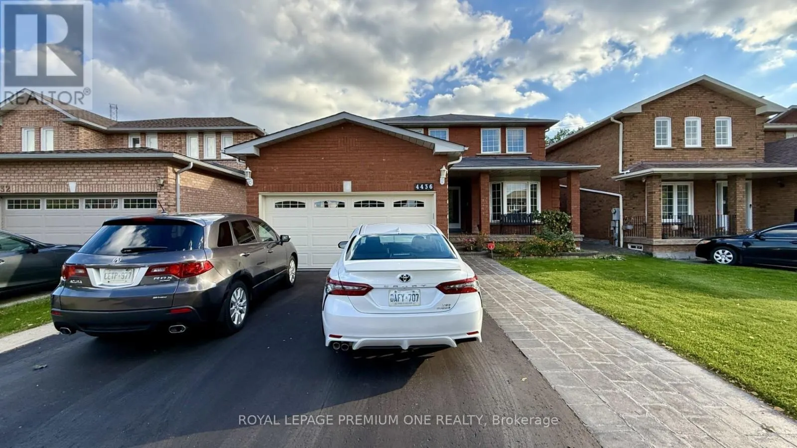 LOWER - 4436 GRASSLAND CRESCENT