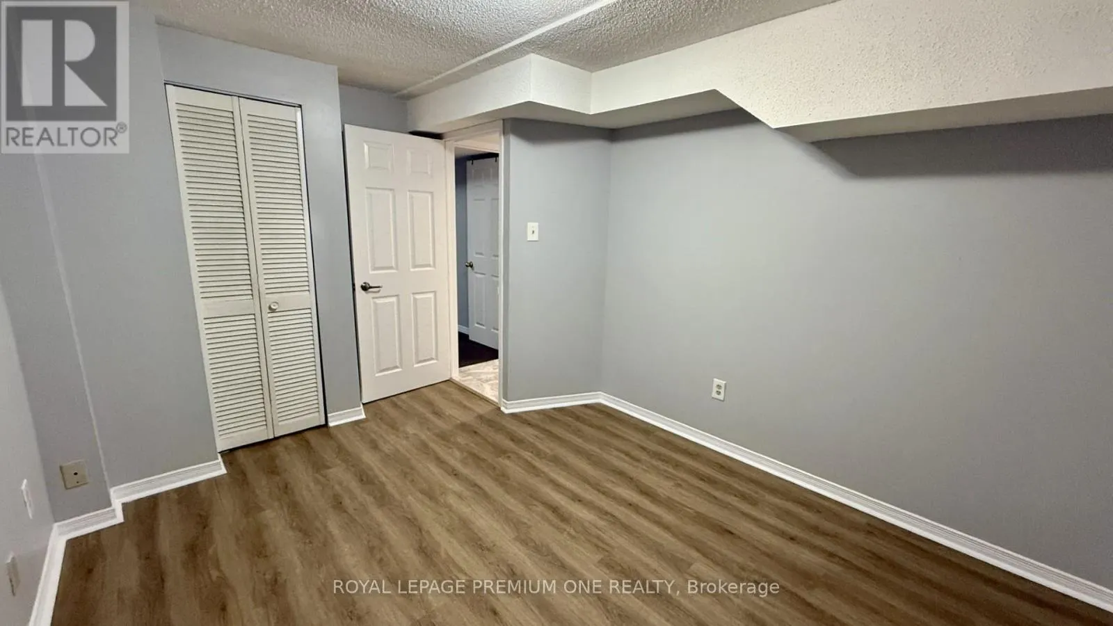 LOWER - 4436 GRASSLAND CRESCENT
