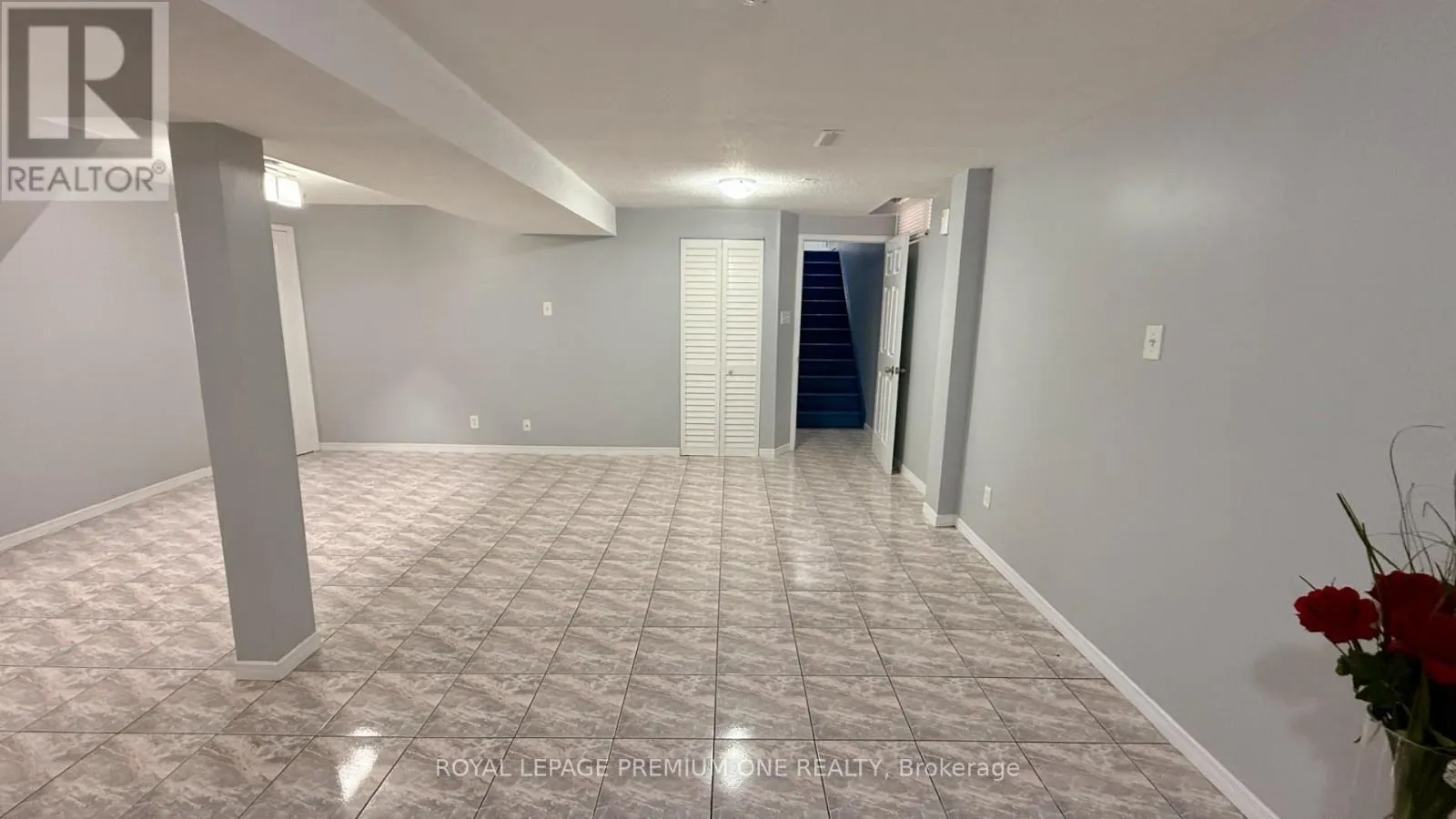 LOWER - 4436 GRASSLAND CRESCENT