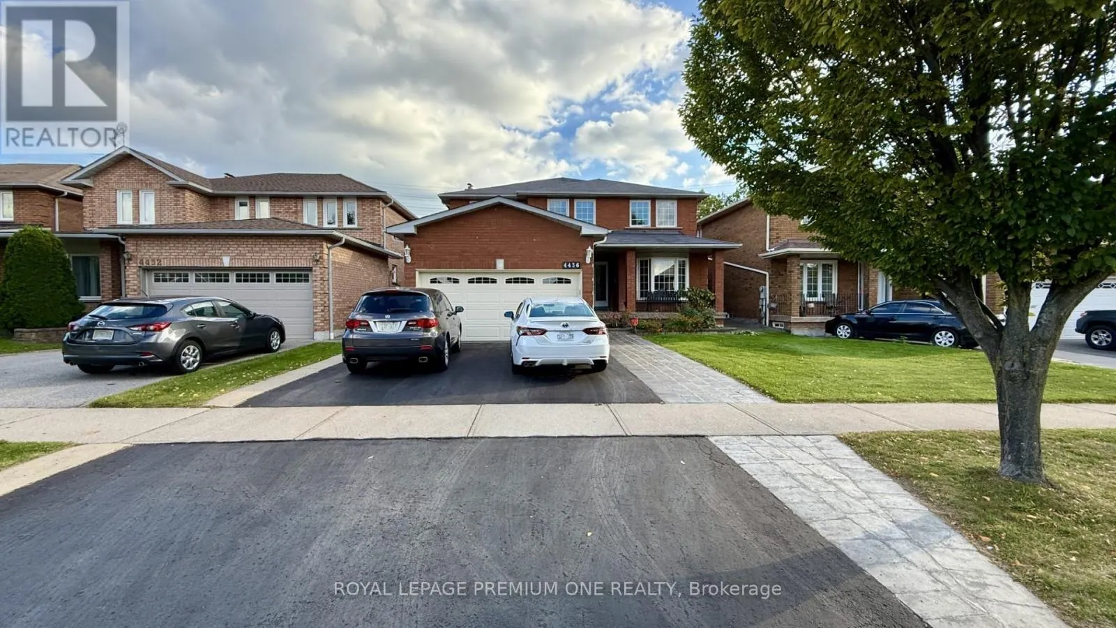 LOWER - 4436 GRASSLAND CRESCENT