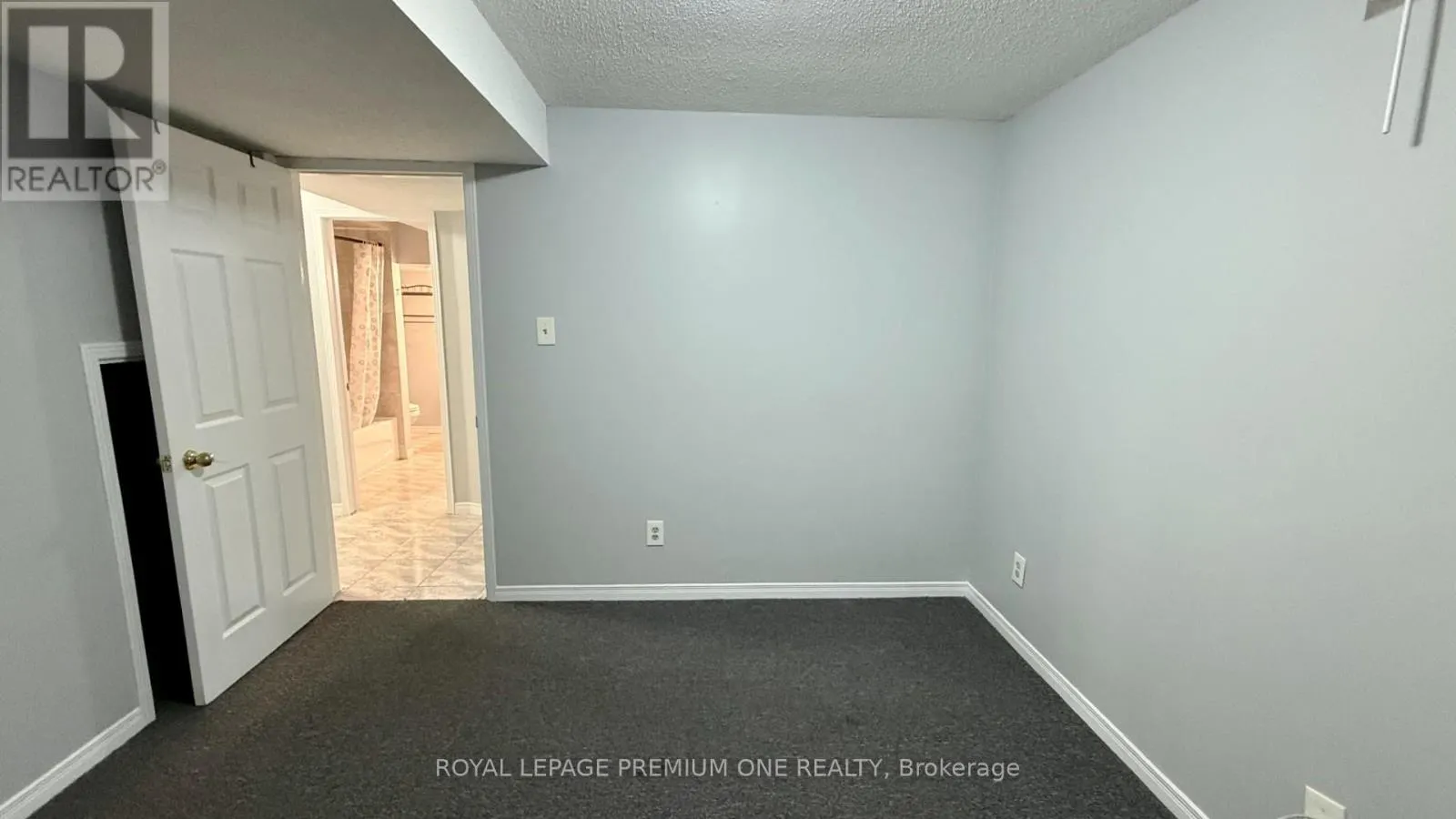 LOWER - 4436 GRASSLAND CRESCENT