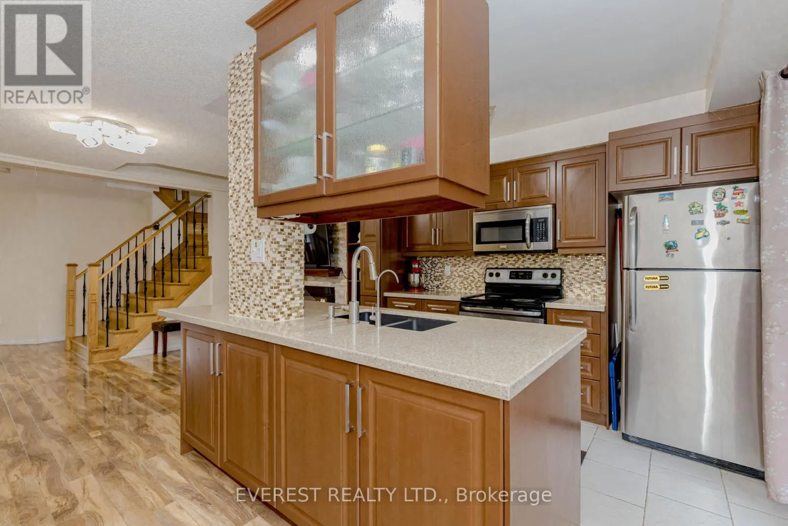 7688 BLACK WALNUT TRAIL