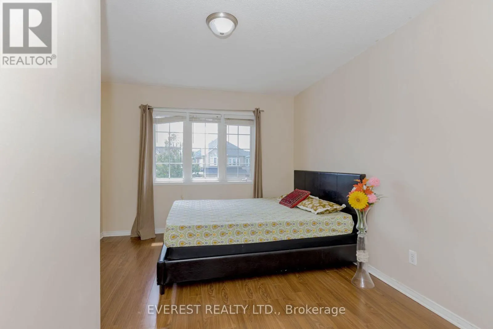 7688 BLACK WALNUT TRAIL