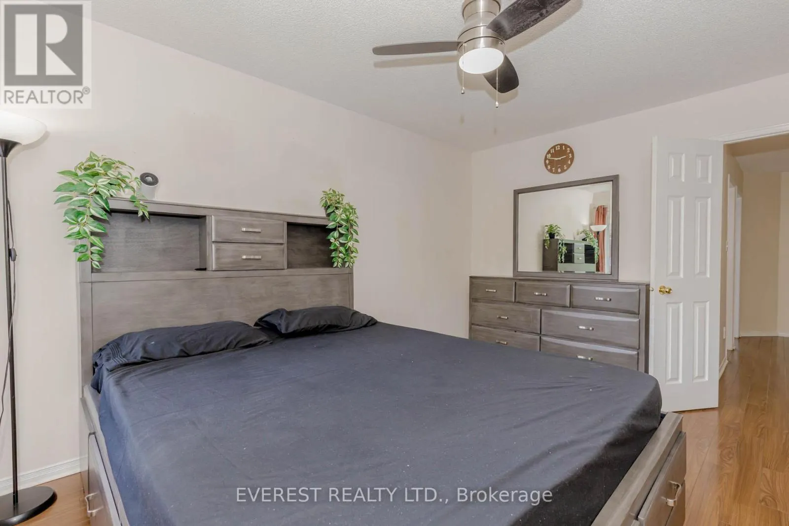 7688 BLACK WALNUT TRAIL