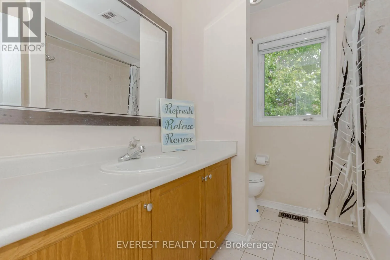 7688 BLACK WALNUT TRAIL