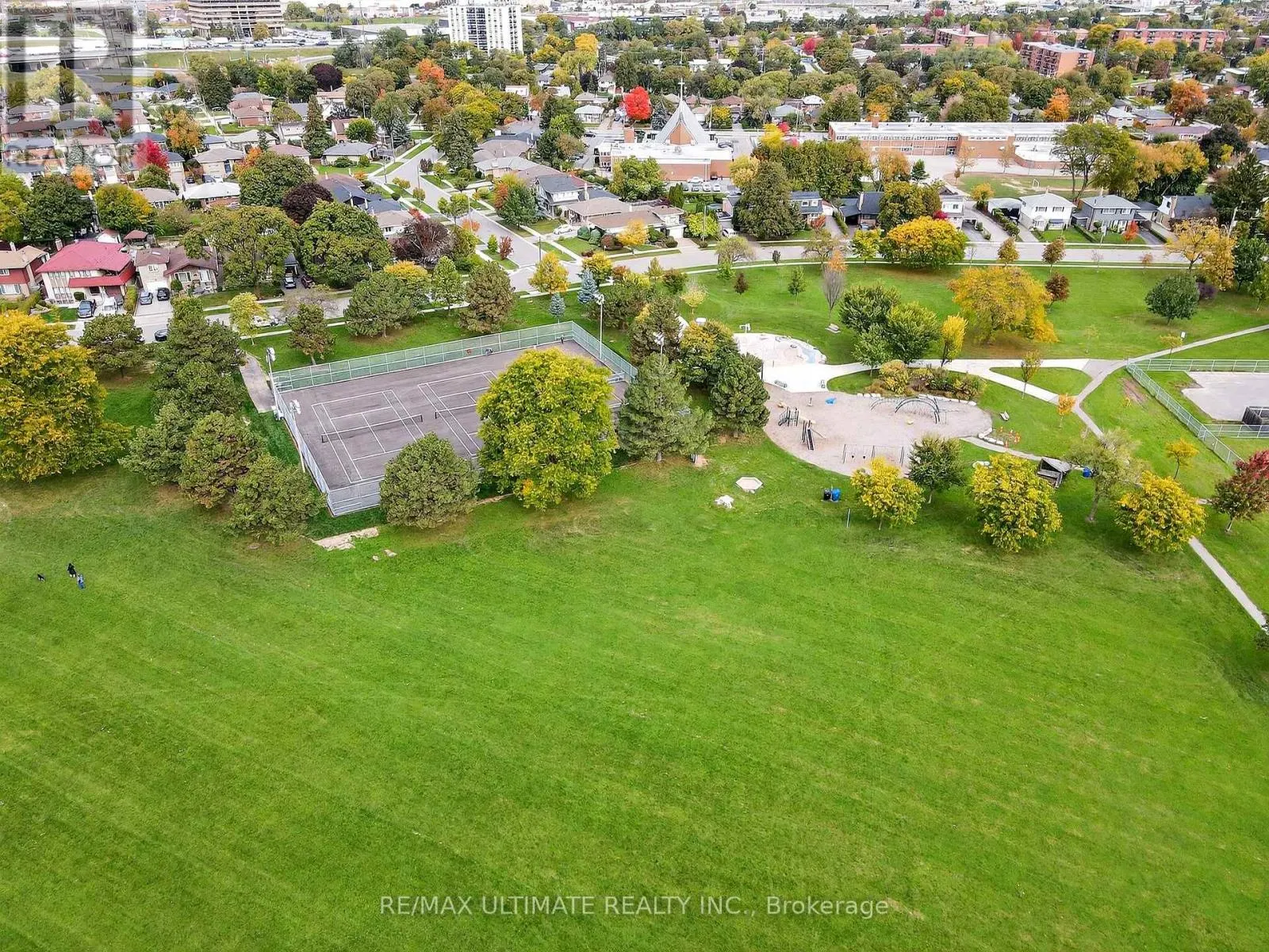 37 TAPLEY DRIVE