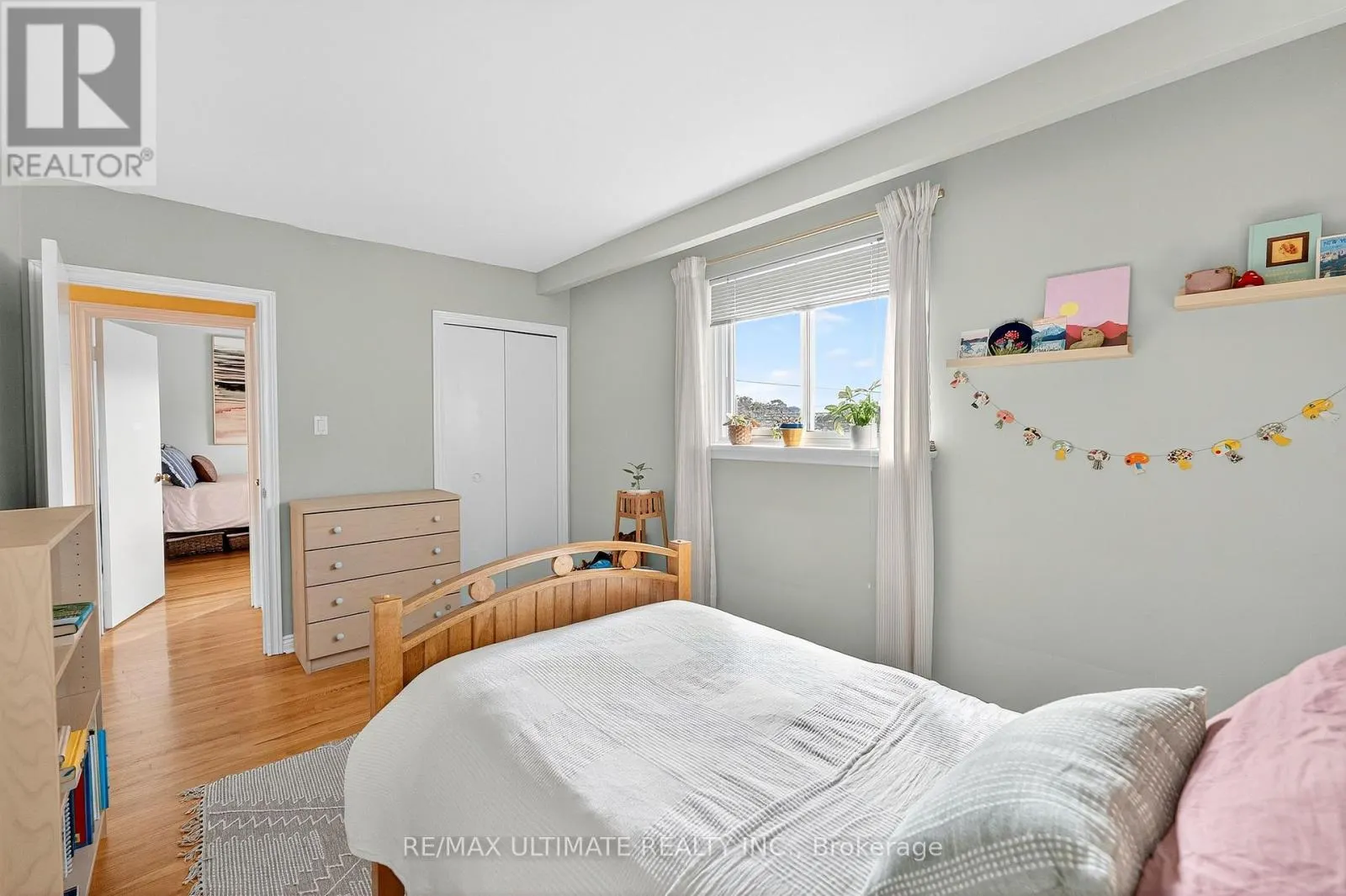 37 TAPLEY DRIVE