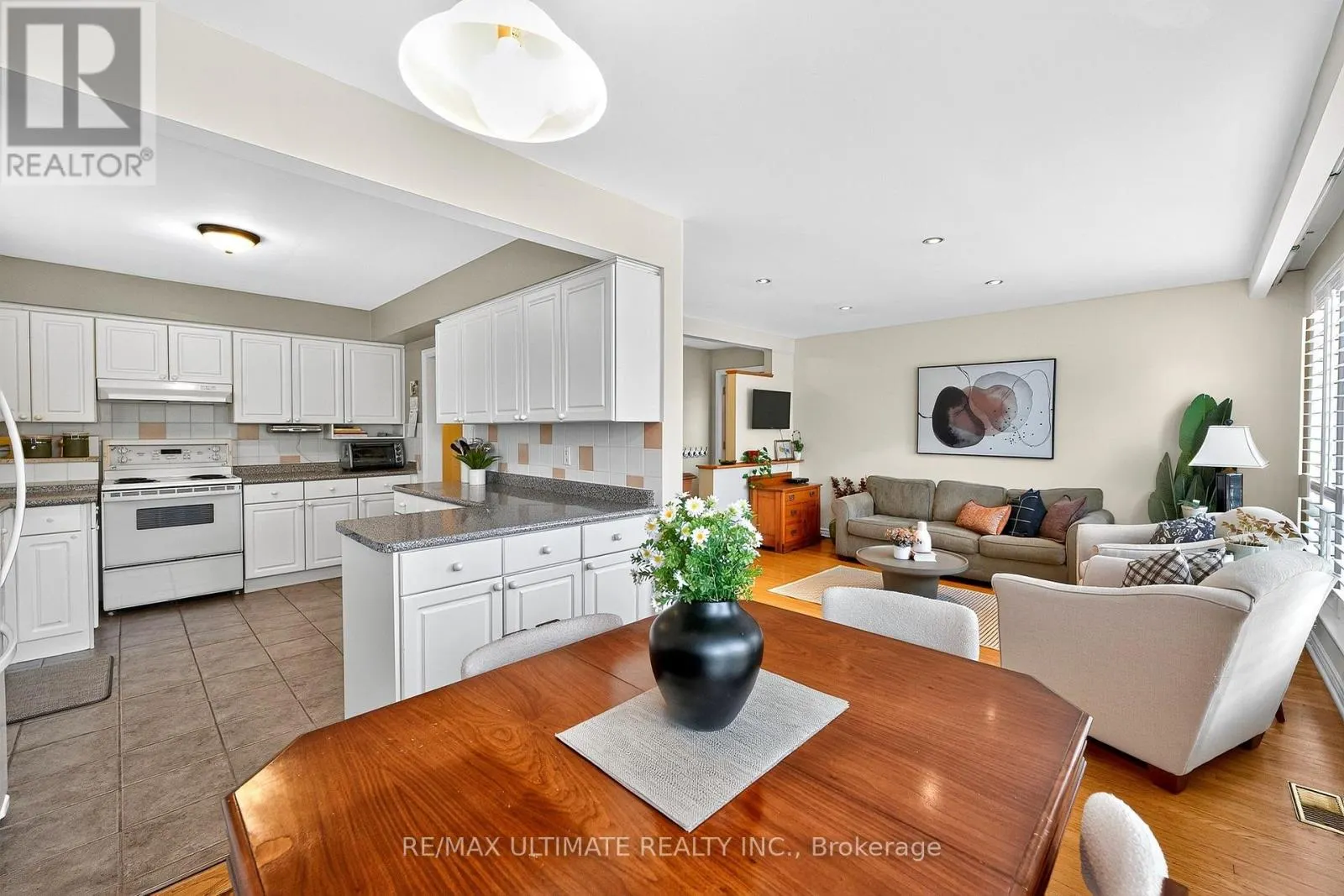 37 TAPLEY DRIVE