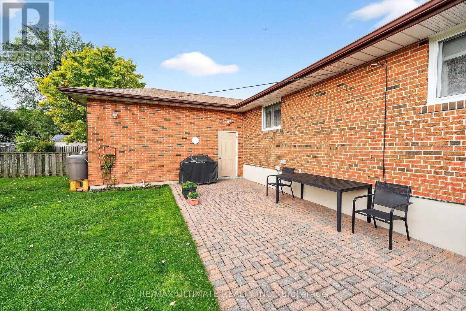 37 TAPLEY DRIVE