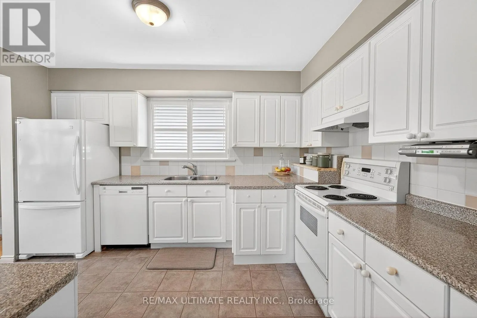 37 TAPLEY DRIVE