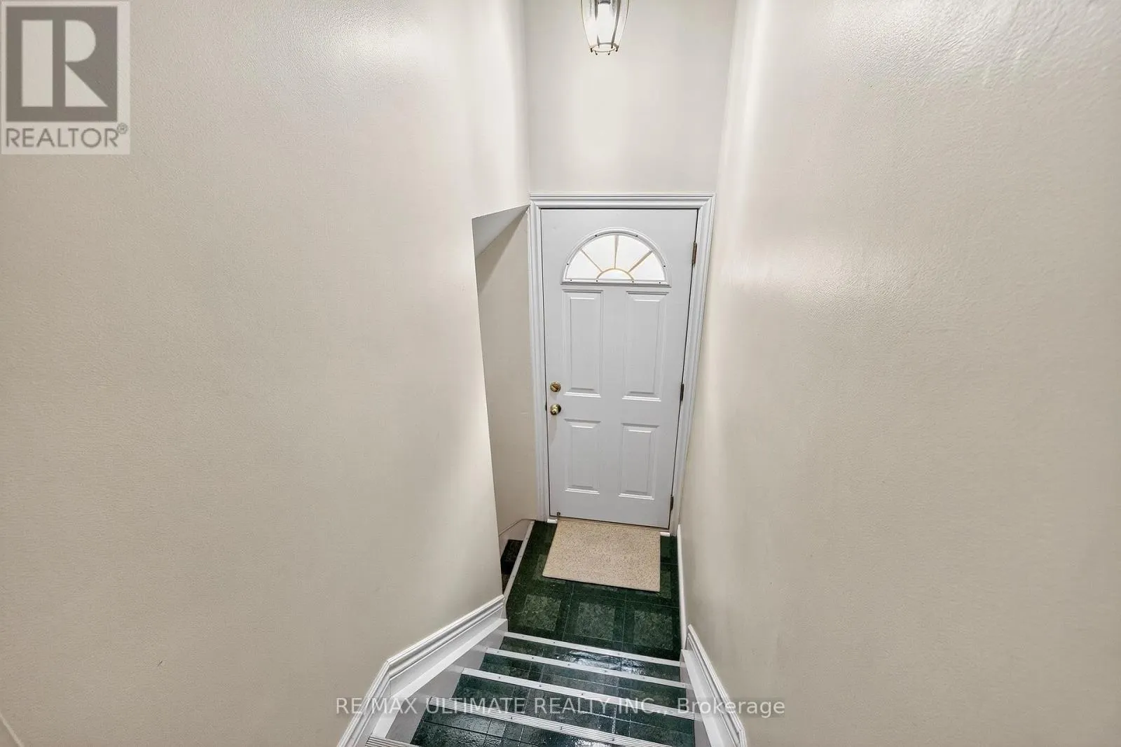 37 TAPLEY DRIVE