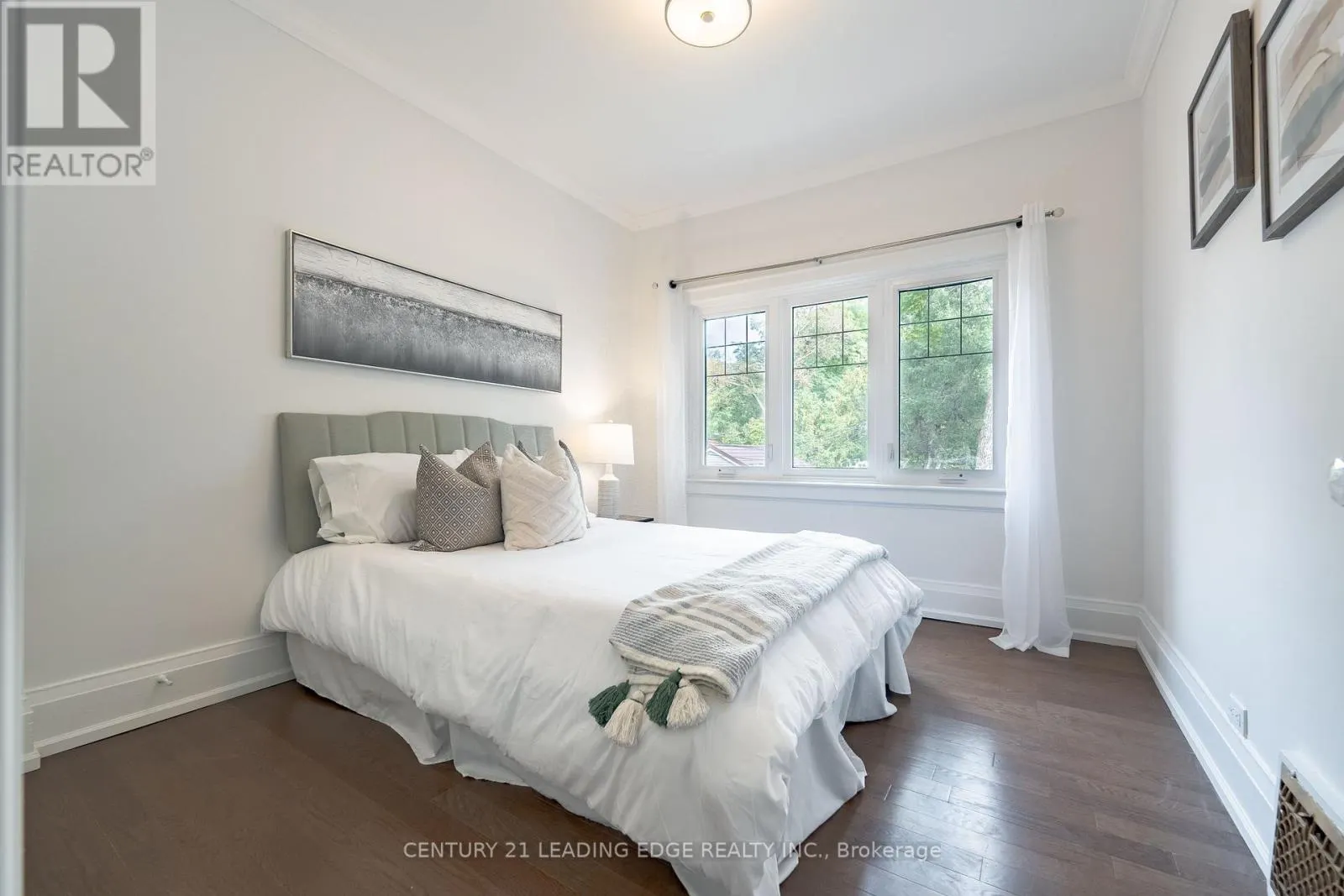 387 KENNEDY AVENUE