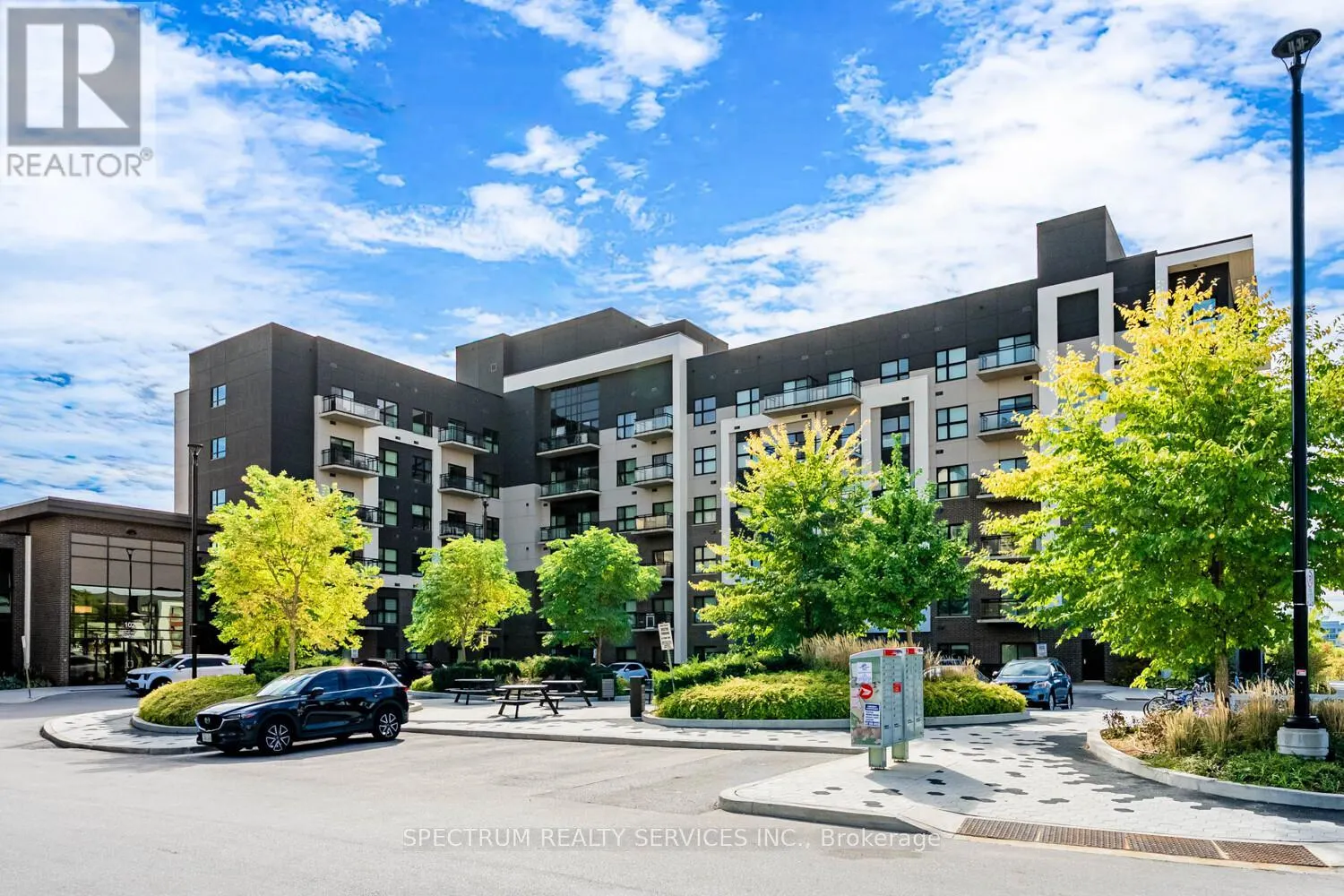 531 - 102 GROVEWOOD COMMON