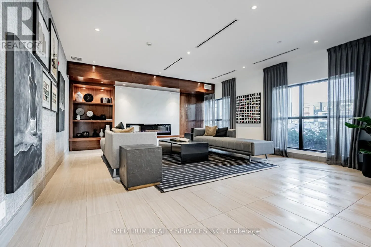 531 - 102 GROVEWOOD COMMON
