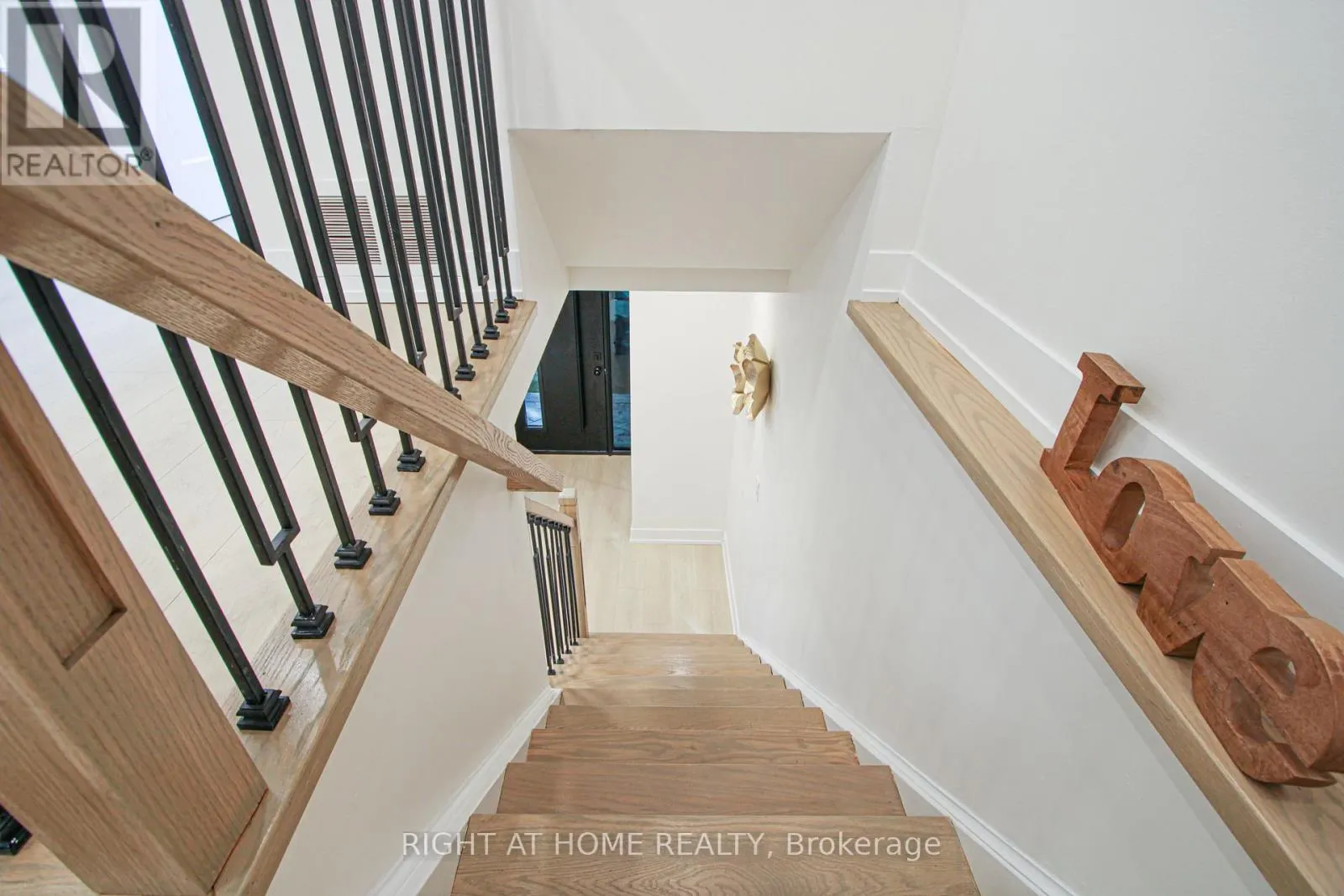 179 ARCHDEKIN DRIVE