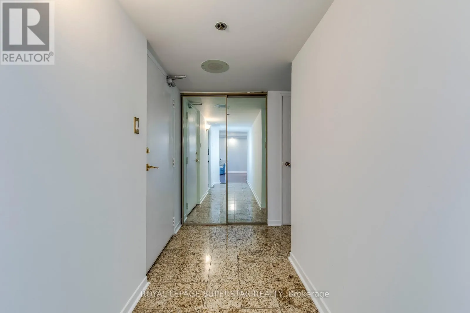 2011 - 2045 LAKESHORE BOULEVARD W