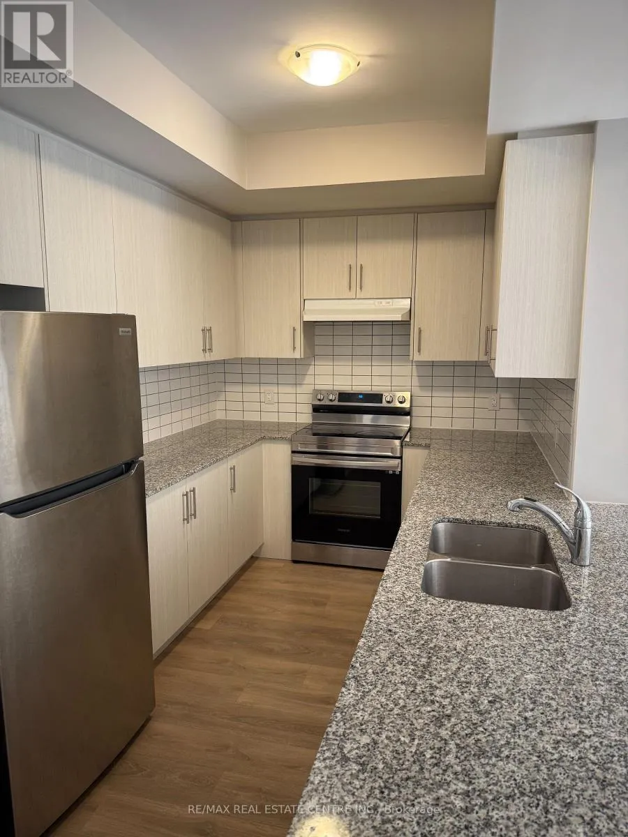 27 - 40 KNOTSBERRY CIRCLE