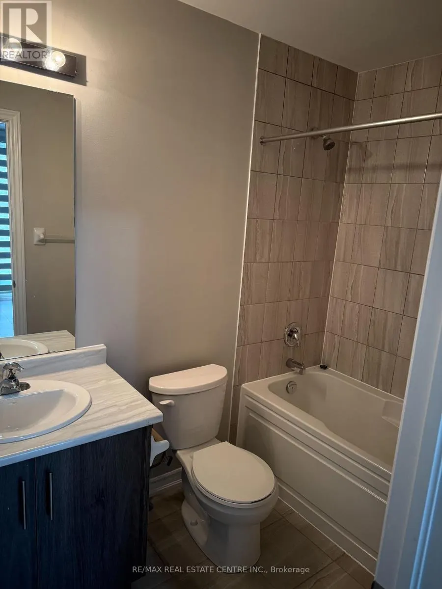 27 - 40 KNOTSBERRY CIRCLE