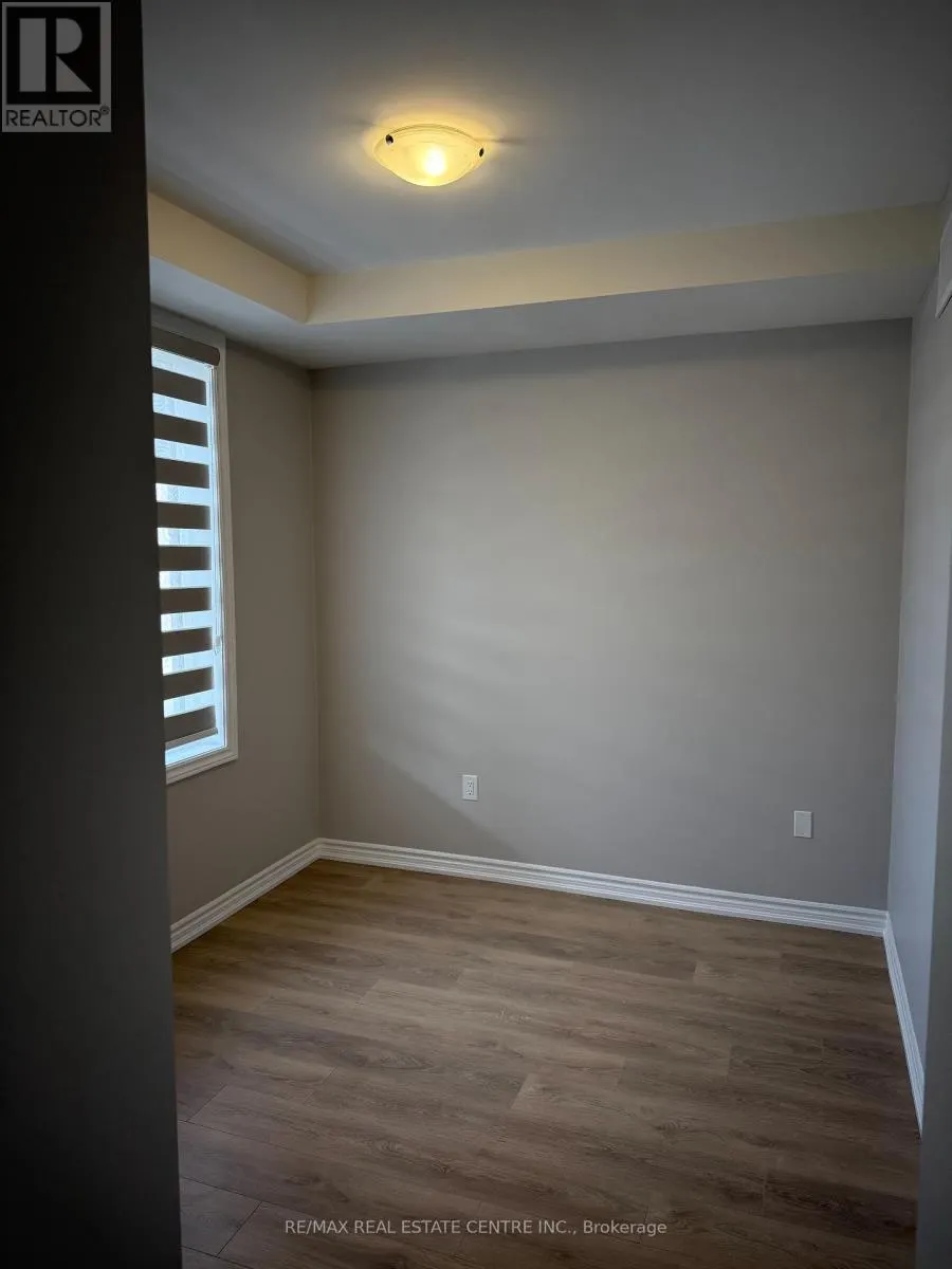 27 - 40 KNOTSBERRY CIRCLE